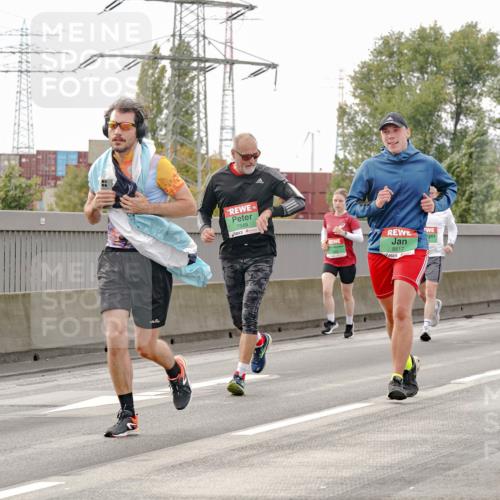 03.10.2025 - Köhlbrandbrückenlauf Michael Burmester http://msf.ph/oto/9160861 03.10.2025 15:56:04 Position 3 7549, 8817 meine-sportfotos.de