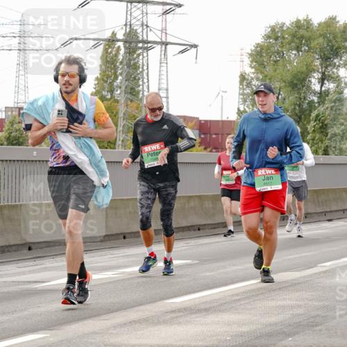 03.10.2025 - Köhlbrandbrückenlauf Michael Burmester http://msf.ph/oto/9160863 03.10.2025 15:56:04 Position 3 7549, 8817 meine-sportfotos.de