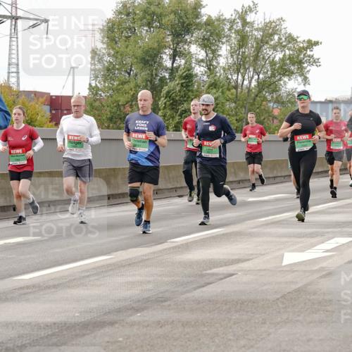 03.10.2025 - Köhlbrandbrückenlauf Michael Burmester http://msf.ph/oto/9160866 03.10.2025 15:56:05 Position 3 8817, 9151, 7452 meine-sportfotos.de