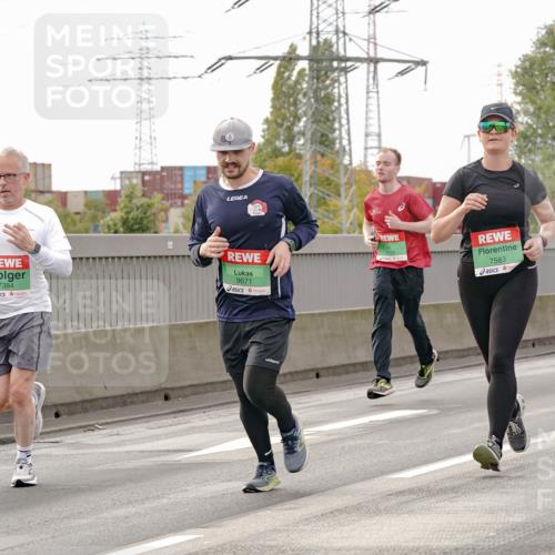 03.10.2025 - Köhlbrandbrückenlauf Michael Burmester http://msf.ph/oto/9160876 03.10.2025 15:56:09 Position 3 151, 5, 7384, 9671, 7583 meine-sportfotos.de