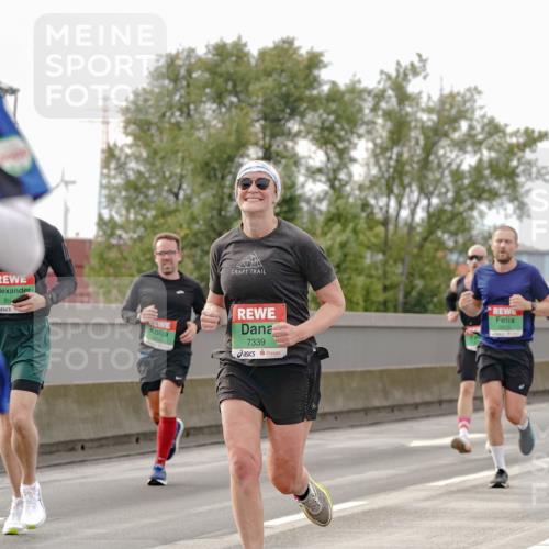 03.10.2025 - Köhlbrandbrückenlauf Michael Burmester http://msf.ph/oto/9160896 03.10.2025 15:56:20 Position 3 5, 3, 85, 7339 meine-sportfotos.de