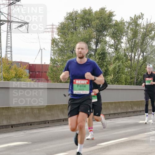03.10.2025 - Köhlbrandbrückenlauf Michael Burmester http://msf.ph/oto/9160902 03.10.2025 15:56:24 Position 3  meine-sportfotos.de