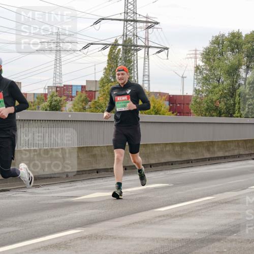 03.10.2025 - Köhlbrandbrückenlauf Michael Burmester http://msf.ph/oto/9160918 03.10.2025 15:56:30 Position 3 7863, 7379 meine-sportfotos.de