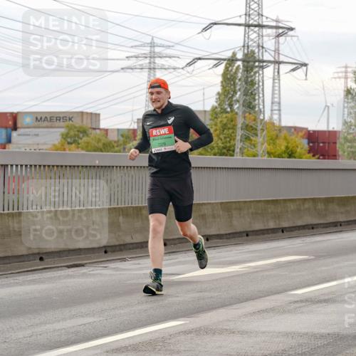 03.10.2025 - Köhlbrandbrückenlauf Michael Burmester http://msf.ph/oto/9160921 03.10.2025 15:56:31 Position 3 7863, 7379 meine-sportfotos.de