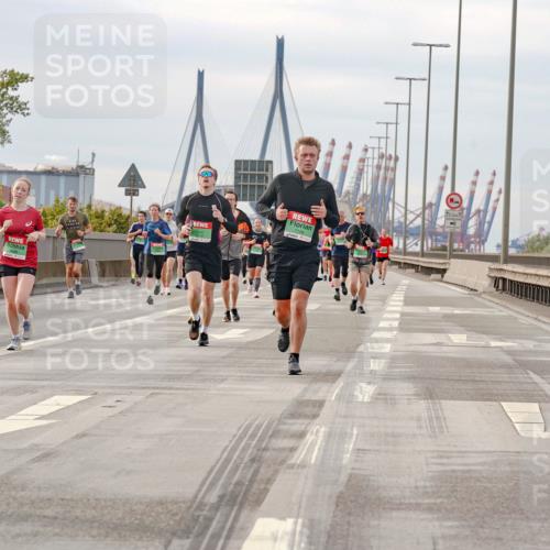 03.10.2025 - Köhlbrandbrückenlauf Michael Burmester http://msf.ph/oto/9160963 03.10.2025 15:56:49 Position 3 7148, 12 meine-sportfotos.de