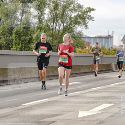 03.10.2025 - Köhlbrandbrückenlauf Michael Burmester http://msf.ph/oto/9160967 03.10.2025 15:56:51 Position 3 9710 meine-sportfotos.de