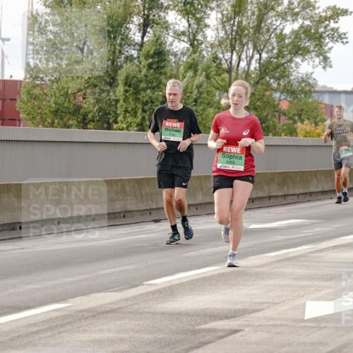 03.10.2025 - Köhlbrandbrückenlauf Michael Burmester http://msf.ph/oto/9160969 03.10.2025 15:56:52 Position 3 067, 7330, 9068 meine-sportfotos.de