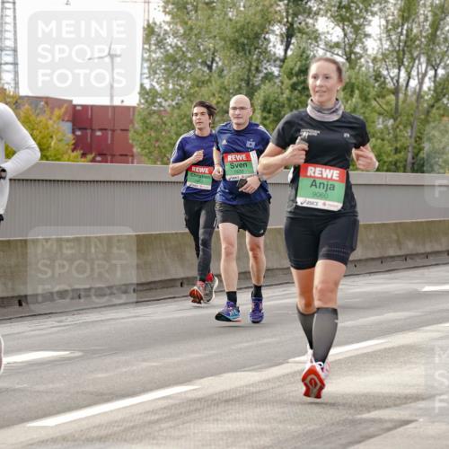 03.10.2025 - Köhlbrandbrückenlauf Michael Burmester http://msf.ph/oto/9161007 03.10.2025 15:57:06 Position 3 7126, 7533, 9060, 9061 meine-sportfotos.de