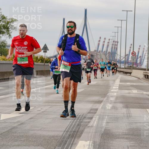 03.10.2025 - Köhlbrandbrückenlauf Michael Burmester http://msf.ph/oto/9161023 03.10.2025 15:57:13 Position 3 9334, 7895 meine-sportfotos.de