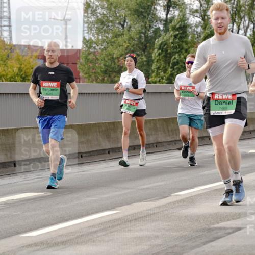 03.10.2025 - Köhlbrandbrückenlauf Michael Burmester http://msf.ph/oto/9161069 03.10.2025 15:57:29 Position 3 8220, 8110, 8005, 7469, 8490 meine-sportfotos.de