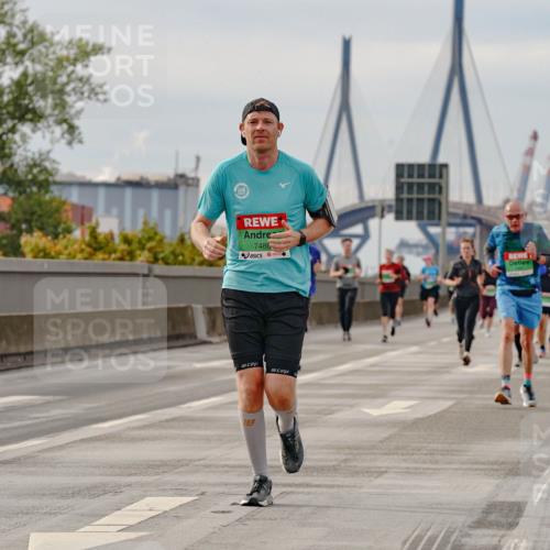 03.10.2025 - Köhlbrandbrückenlauf Michael Burmester http://msf.ph/oto/9161078 03.10.2025 15:57:32 Position 3 7488 meine-sportfotos.de