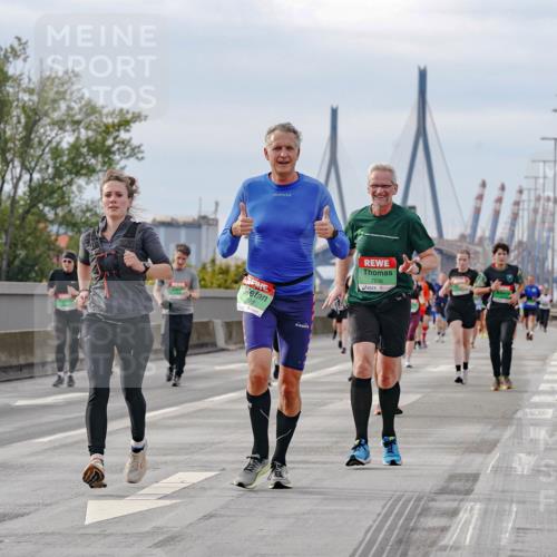 03.10.2025 - Köhlbrandbrückenlauf Michael Burmester http://msf.ph/oto/9161098 03.10.2025 15:57:45 Position 3 7656 meine-sportfotos.de