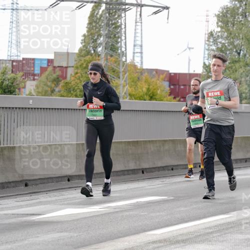 03.10.2025 - Köhlbrandbrückenlauf Michael Burmester http://msf.ph/oto/9161119 03.10.2025 15:57:53 Position 3 7481, 7551 meine-sportfotos.de