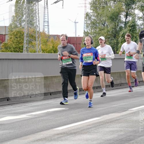 03.10.2025 - Köhlbrandbrückenlauf Michael Burmester http://msf.ph/oto/9161170 03.10.2025 15:58:15 Position 3 7208, 7230, 8901 meine-sportfotos.de