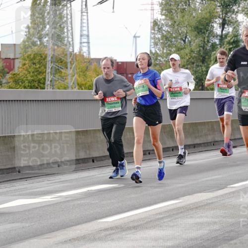 03.10.2025 - Köhlbrandbrückenlauf Michael Burmester http://msf.ph/oto/9161172 03.10.2025 15:58:15 Position 3 7208, 7230, 8901 meine-sportfotos.de