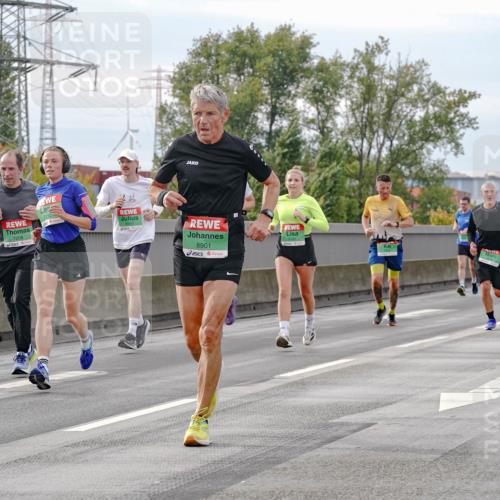 03.10.2025 - Köhlbrandbrückenlauf Michael Burmester http://msf.ph/oto/9161173 03.10.2025 15:58:16 Position 3 1230, 7208, 8901, 7476 meine-sportfotos.de