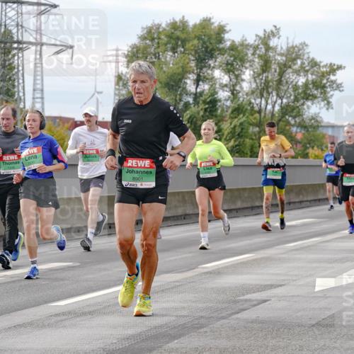 03.10.2025 - Köhlbrandbrückenlauf Michael Burmester http://msf.ph/oto/9161174 03.10.2025 15:58:16 Position 3 7230, 7208, 8901, 7476 meine-sportfotos.de