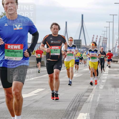03.10.2025 - Köhlbrandbrückenlauf Michael Burmester http://msf.ph/oto/9161180 03.10.2025 15:58:18 Position 3 7476, 7435 meine-sportfotos.de