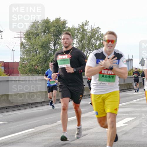 03.10.2025 - Köhlbrandbrückenlauf Michael Burmester http://msf.ph/oto/9161192 03.10.2025 15:58:22 Position 3 7762, 7153, 7154 meine-sportfotos.de