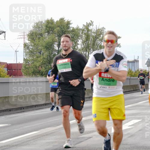 03.10.2025 - Köhlbrandbrückenlauf Michael Burmester http://msf.ph/oto/9161193 03.10.2025 15:58:22 Position 3 7762, 7153, 7154 meine-sportfotos.de