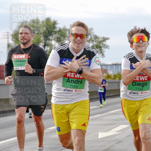 03.10.2025 - Köhlbrandbrückenlauf Michael Burmester http://msf.ph/oto/9161194 03.10.2025 15:58:23 Position 3 7762, 7153, 7154 meine-sportfotos.de