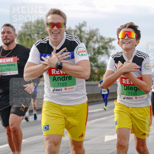 03.10.2025 - Köhlbrandbrückenlauf Michael Burmester http://msf.ph/oto/9161197 03.10.2025 15:58:23 Position 3 7762, 7153, 7154 meine-sportfotos.de