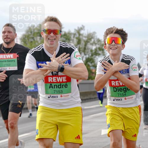 03.10.2025 - Köhlbrandbrückenlauf Michael Burmester http://msf.ph/oto/9161198 03.10.2025 15:58:23 Position 3 7762, 7153, 7154 meine-sportfotos.de