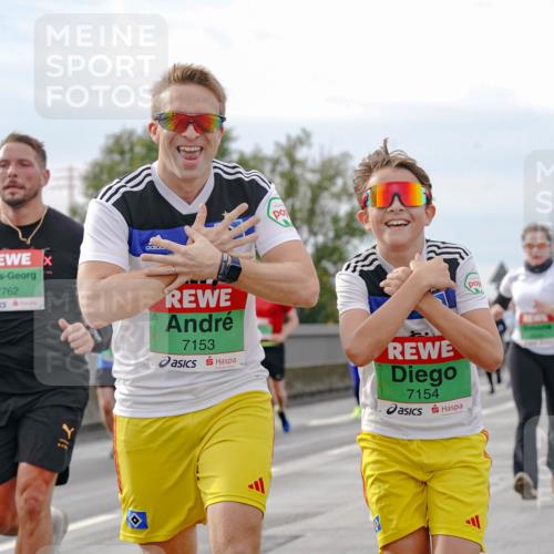 03.10.2025 - Köhlbrandbrückenlauf Michael Burmester http://msf.ph/oto/9161199 03.10.2025 15:58:23 Position 3 7762, 7153, 7154 meine-sportfotos.de