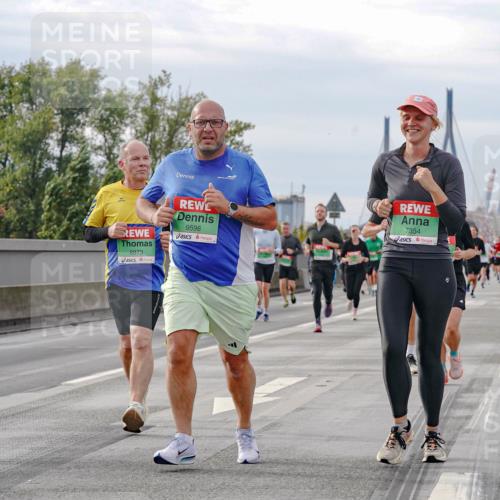 03.10.2025 - Köhlbrandbrückenlauf Michael Burmester http://msf.ph/oto/9161213 03.10.2025 15:58:29 Position 3 8873, 9598, 7354 meine-sportfotos.de