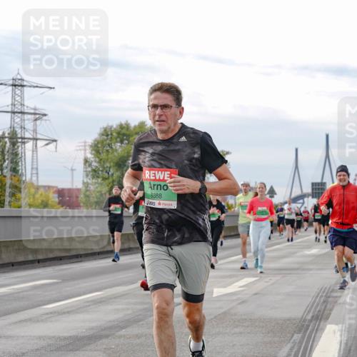 03.10.2025 - Köhlbrandbrückenlauf Michael Burmester http://msf.ph/oto/9161231 03.10.2025 15:58:34 Position 3 8888 meine-sportfotos.de