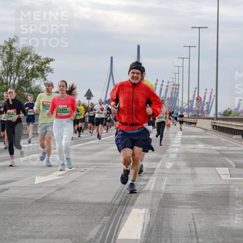 03.10.2025 - Köhlbrandbrückenlauf Michael Burmester http://msf.ph/oto/9161232 03.10.2025 15:58:35 Position 3  meine-sportfotos.de