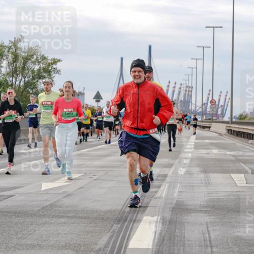 03.10.2025 - Köhlbrandbrückenlauf Michael Burmester http://msf.ph/oto/9161235 03.10.2025 15:58:36 Position 3  meine-sportfotos.de
