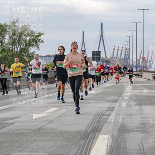 03.10.2025 - Köhlbrandbrückenlauf Michael Burmester http://msf.ph/oto/9161257 03.10.2025 15:58:43 Position 3  meine-sportfotos.de