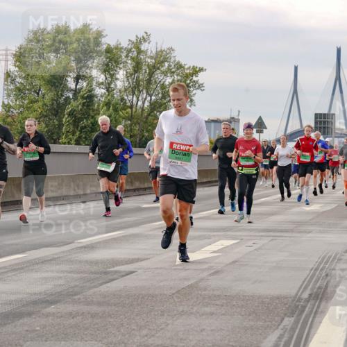 03.10.2025 - Köhlbrandbrückenlauf Michael Burmester http://msf.ph/oto/9161275 03.10.2025 15:58:51 Position 3 8951 meine-sportfotos.de