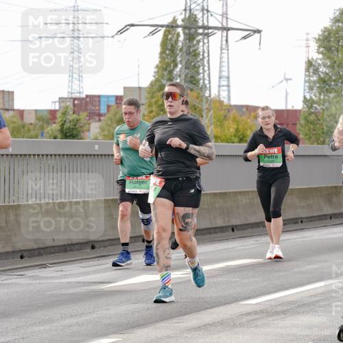 03.10.2025 - Köhlbrandbrückenlauf Michael Burmester http://msf.ph/oto/9161281 03.10.2025 15:58:52 Position 3 7679, 9033, 7326, 8951 meine-sportfotos.de