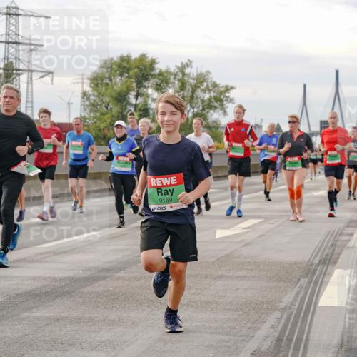 03.10.2025 - Köhlbrandbrückenlauf Michael Burmester http://msf.ph/oto/9161299 03.10.2025 15:58:58 Position 3 9159 meine-sportfotos.de