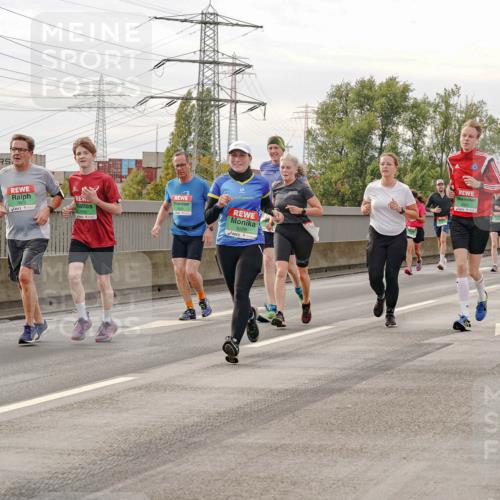 03.10.2025 - Köhlbrandbrückenlauf Michael Burmester http://msf.ph/oto/9161305 03.10.2025 15:58:59 Position 3 7603, 9229, 7348 meine-sportfotos.de