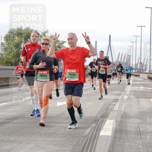 03.10.2025 - Köhlbrandbrückenlauf Michael Burmester http://msf.ph/oto/9161313 03.10.2025 15:59:01 Position 3 7348, 7800 meine-sportfotos.de