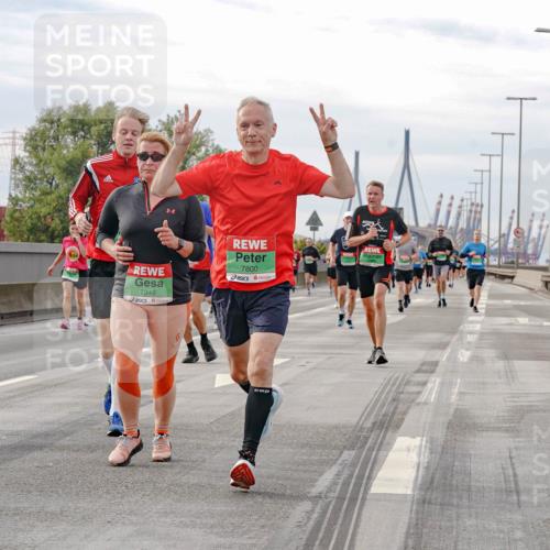 03.10.2025 - Köhlbrandbrückenlauf Michael Burmester http://msf.ph/oto/9161315 03.10.2025 15:59:01 Position 3 7348, 7800 meine-sportfotos.de