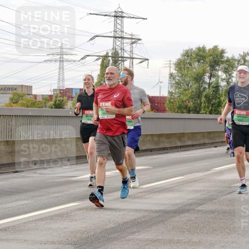03.10.2025 - Köhlbrandbrückenlauf Michael Burmester http://msf.ph/oto/9161327 03.10.2025 15:59:07 Position 3 9454, 7666, 9307 meine-sportfotos.de