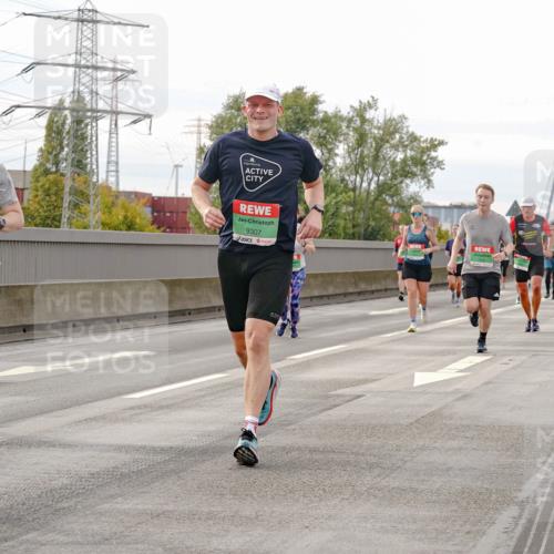 03.10.2025 - Köhlbrandbrückenlauf Michael Burmester http://msf.ph/oto/9161331 03.10.2025 15:59:08 Position 3 7667, 9307 meine-sportfotos.de