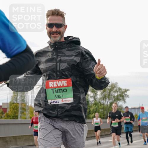 03.10.2025 - Köhlbrandbrückenlauf Michael Burmester http://msf.ph/oto/9161353 03.10.2025 15:59:15 Position 3 8957 meine-sportfotos.de