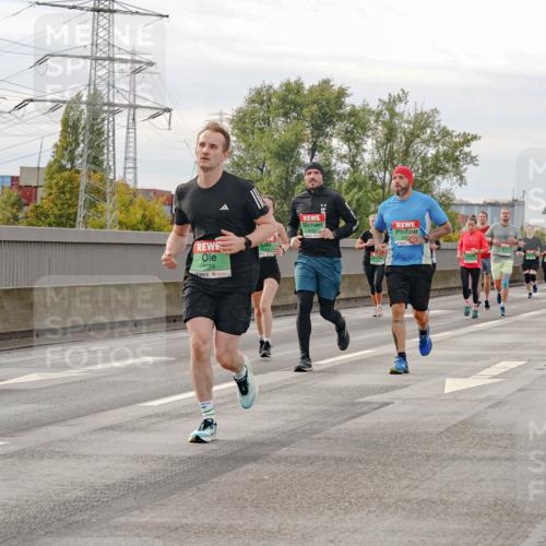 03.10.2025 - Köhlbrandbrückenlauf Michael Burmester http://msf.ph/oto/9161360 03.10.2025 15:59:17 Position 3 7482, 9774, 8292 meine-sportfotos.de