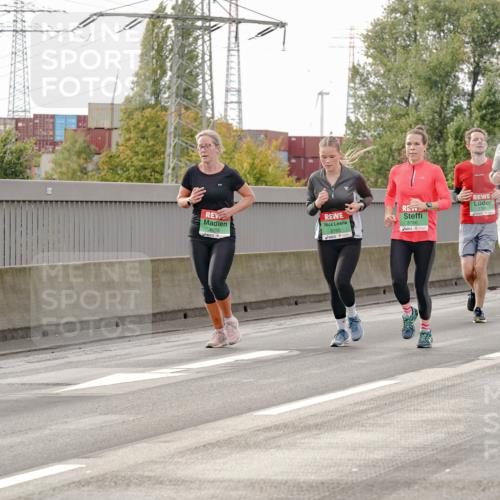 03.10.2025 - Köhlbrandbrückenlauf Michael Burmester http://msf.ph/oto/9161371 03.10.2025 15:59:22 Position 3 8958, 8009, 8766, 8765 meine-sportfotos.de