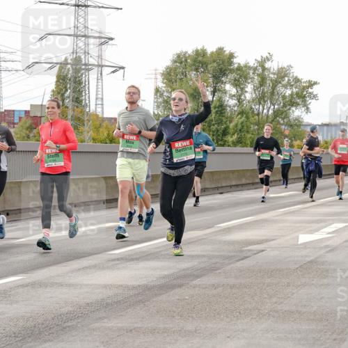 03.10.2025 - Köhlbrandbrückenlauf Michael Burmester http://msf.ph/oto/9161379 03.10.2025 15:59:25 Position 3 8765, 8766, 7775 meine-sportfotos.de
