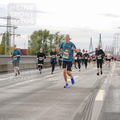 03.10.2025 - Köhlbrandbrückenlauf Michael Burmester http://msf.ph/oto/9161385 03.10.2025 15:59:27 Position 3 7761, 202, 5 meine-sportfotos.de