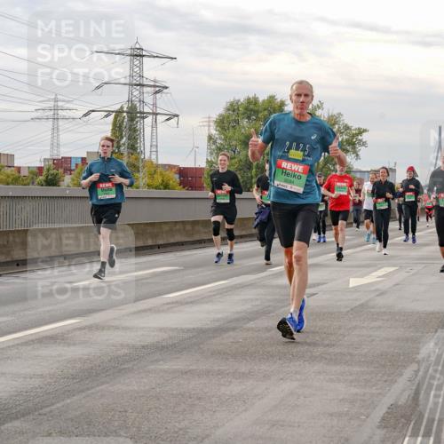 03.10.2025 - Köhlbrandbrückenlauf Michael Burmester http://msf.ph/oto/9161388 03.10.2025 15:59:28 Position 3 7761, 025, 9284 meine-sportfotos.de