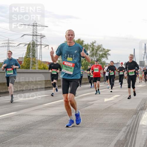 03.10.2025 - Köhlbrandbrückenlauf Michael Burmester http://msf.ph/oto/9161389 03.10.2025 15:59:29 Position 3 2025, 9284 meine-sportfotos.de