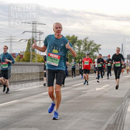 03.10.2025 - Köhlbrandbrückenlauf Michael Burmester http://msf.ph/oto/9161392 03.10.2025 15:59:29 Position 3 2, 025, 9284 meine-sportfotos.de