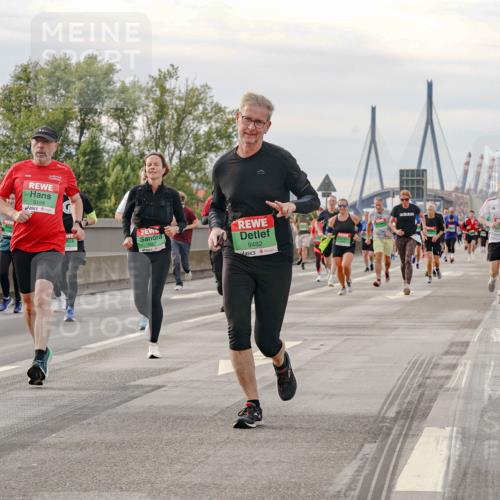 03.10.2025 - Köhlbrandbrückenlauf Michael Burmester http://msf.ph/oto/9161397 03.10.2025 15:59:31 Position 3 9198, 9482 meine-sportfotos.de